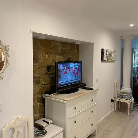 Fernando Lemos Estudio Apartment