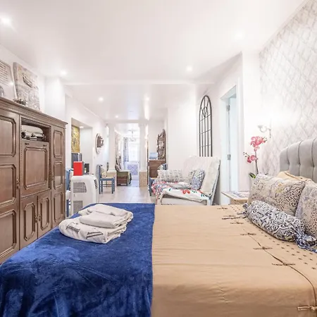 Fernando Lemos Estudio Apartment
