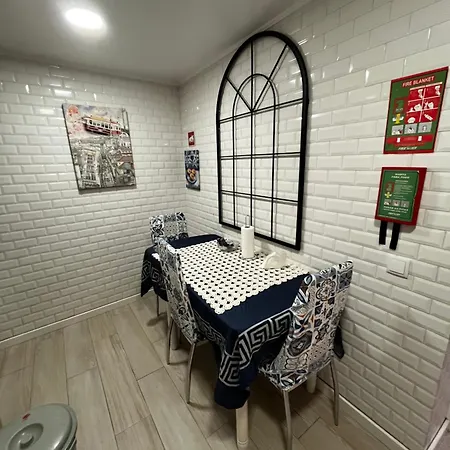 Fernando Lemos Estudio Apartment *